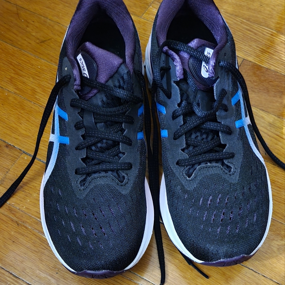 Asics novablast 2 sz 9
